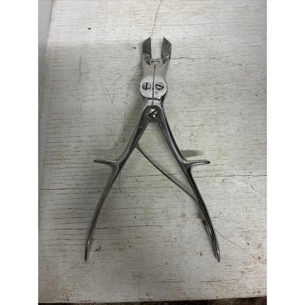 Bone Cutting Forceps Used Vtg 10